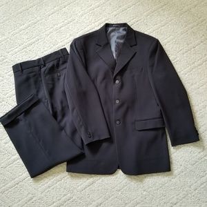2-piece suit 36R